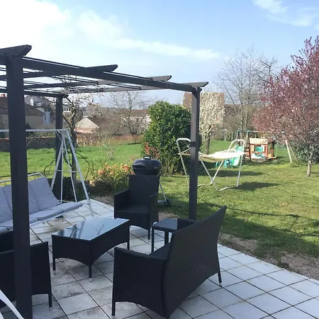 Сasa de vacaciones Le Village Caché