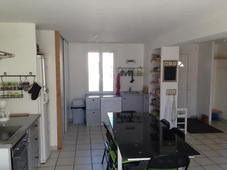 Le Village Cache *